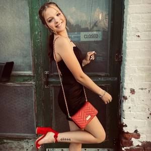 Meet your Posher, Amber